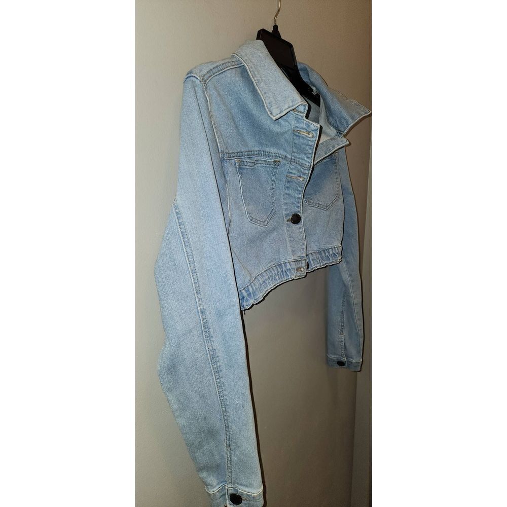 VIP Jeans 2pc Short Set - Picture 4 of 11